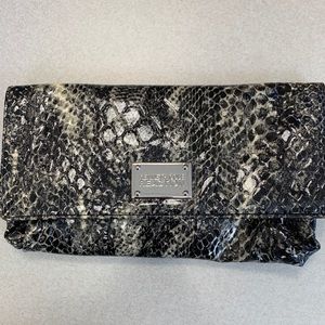 Kenneth Cole Reaction Clutch